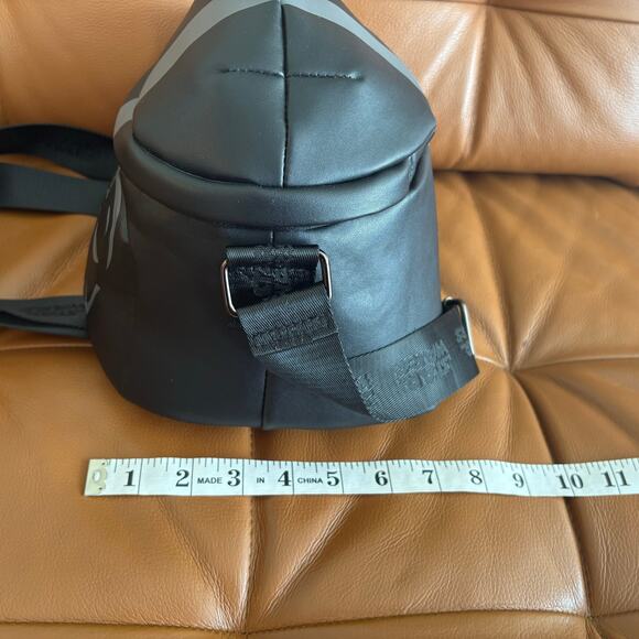 NWT Star Wars Darth Vader soft shoulder bag/crossbody bag. - Picture 8 of 12